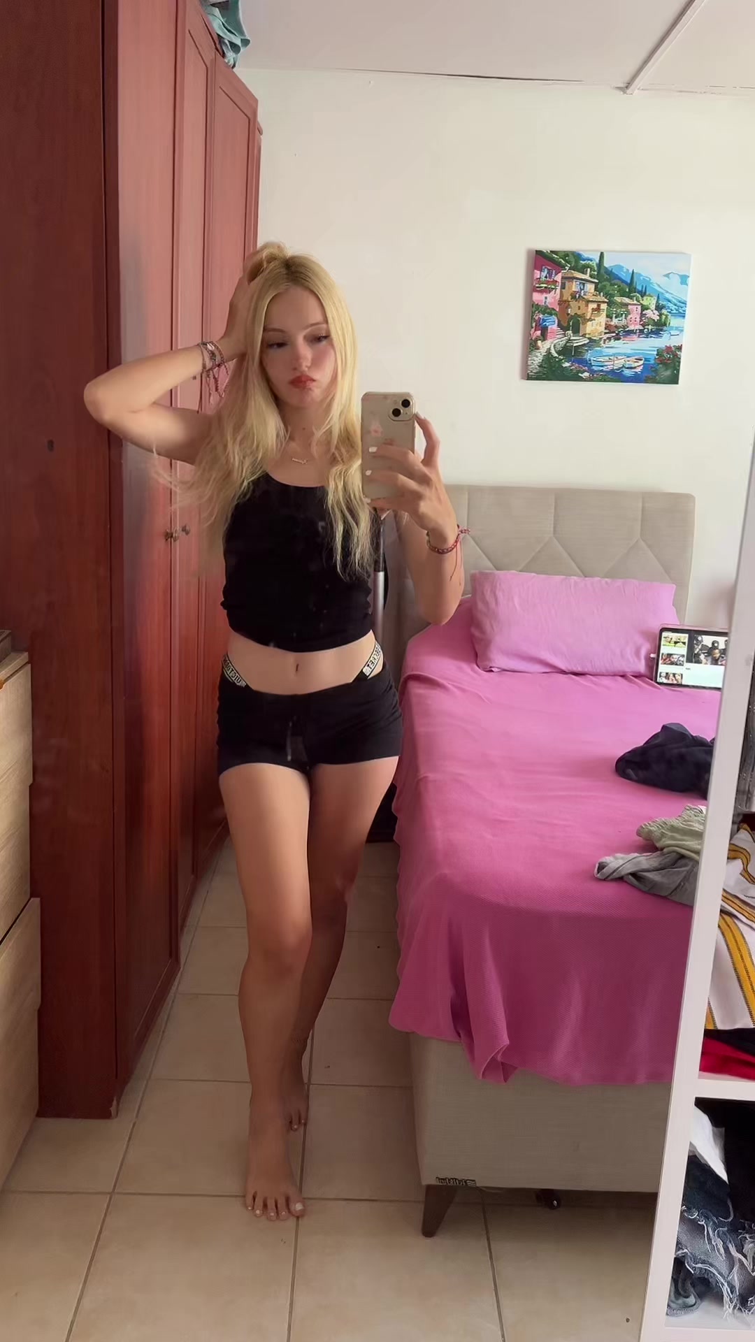 @Ayşenur