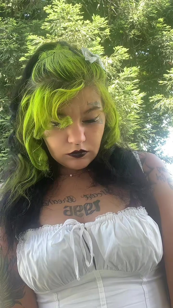 @Miss Tokes☠️🖤