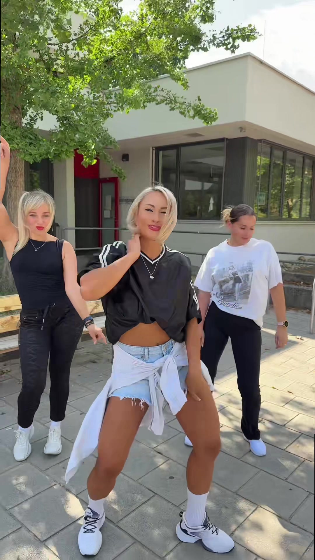 @Mari Корыстная Особа😜