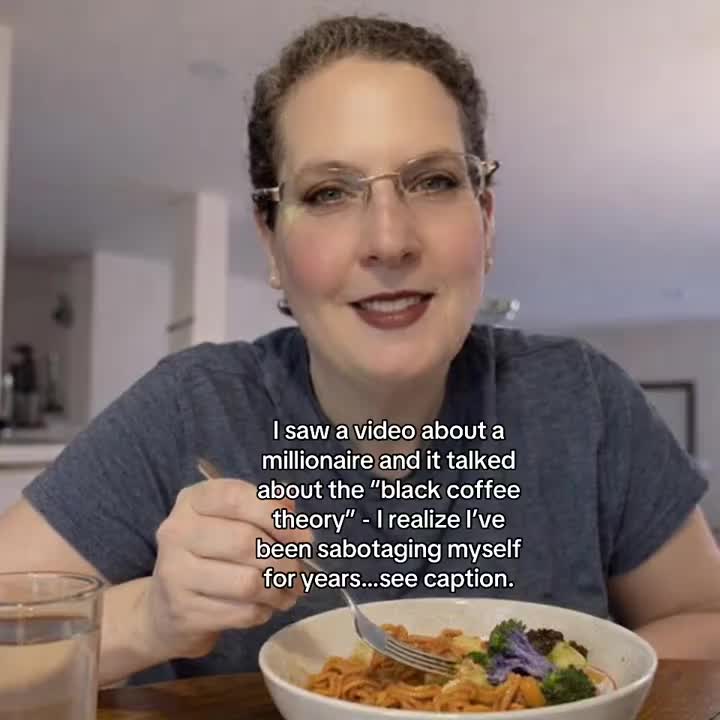 @TheRealLindaBomba