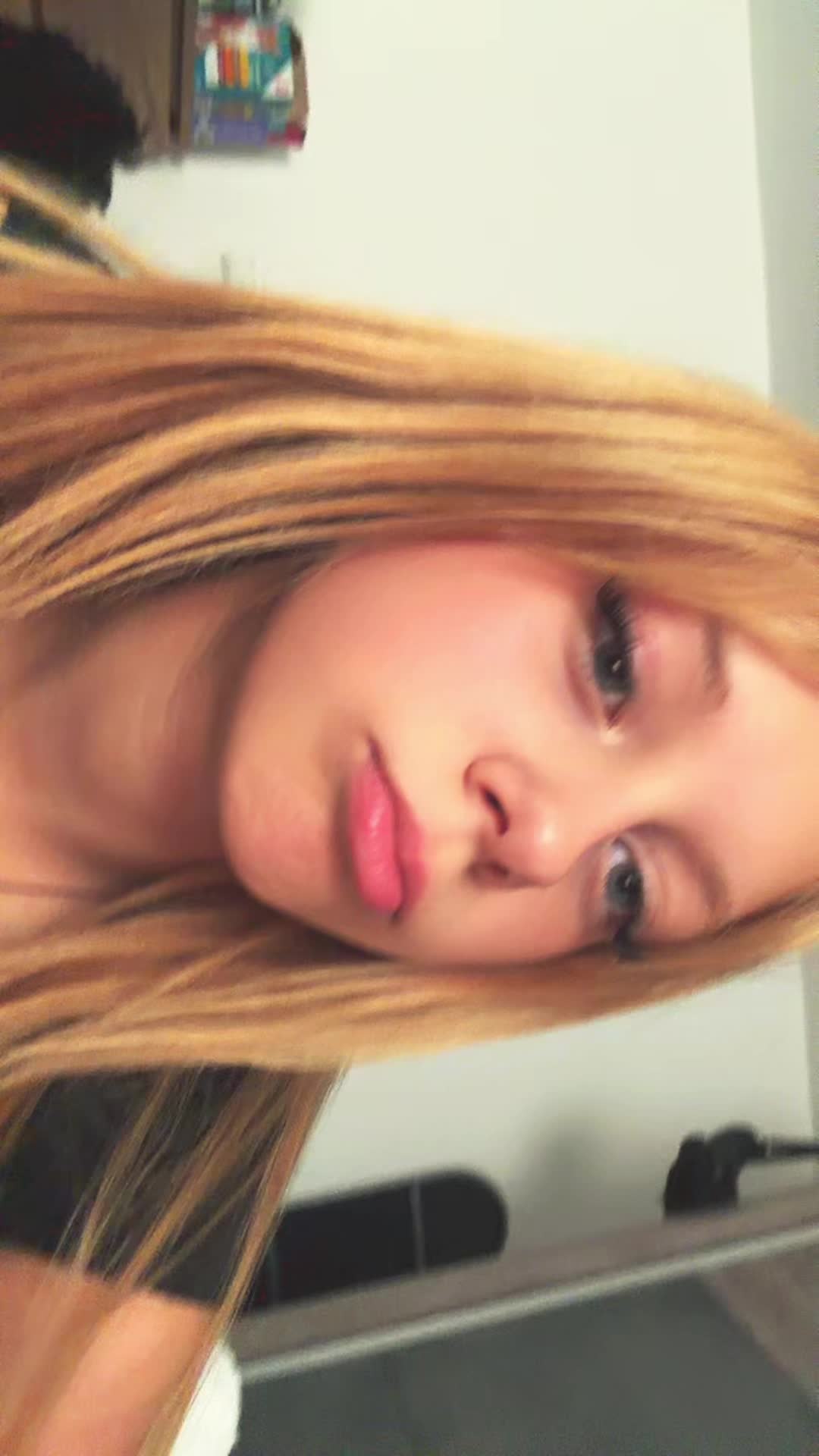 @𝐮𝐬𝐞𝐫'🦢