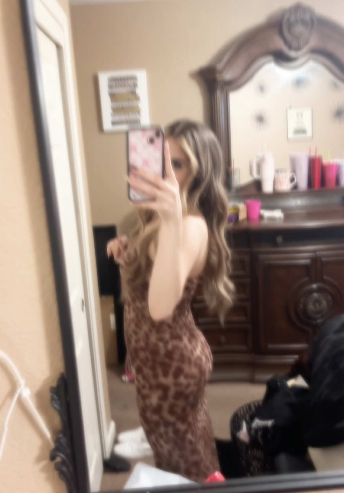 @𝒜𝓃𝒶𝒽𝒾 🩰