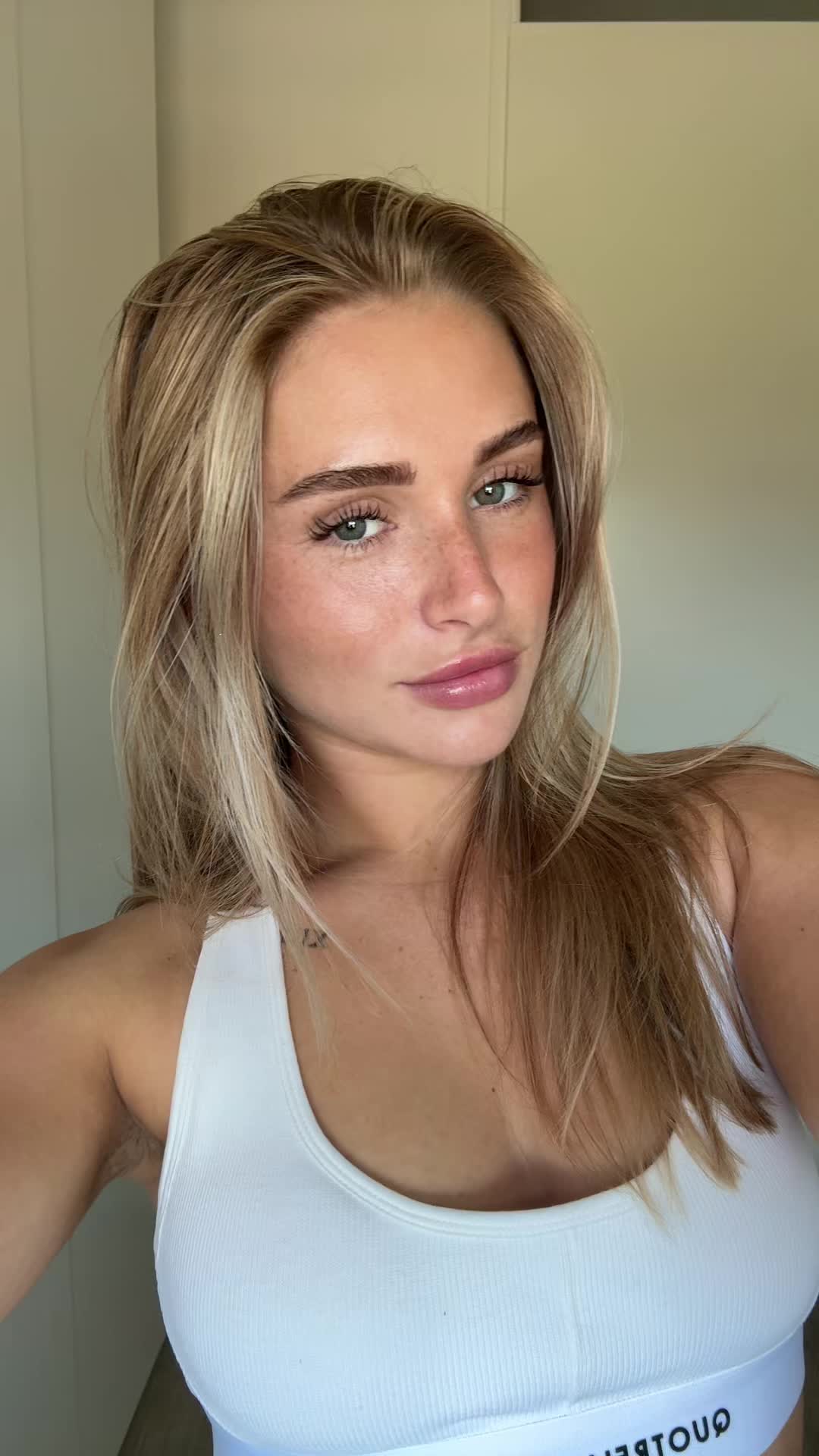 @NAOMI VAN EEREN