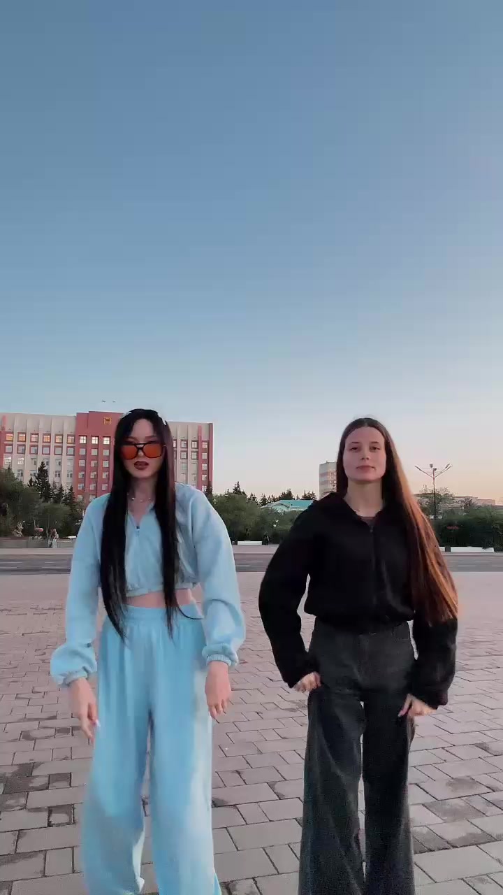 @Cℌℯℛℛℽ 🍒
