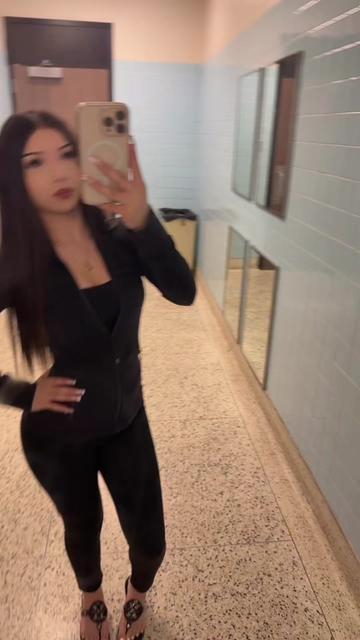 @♛