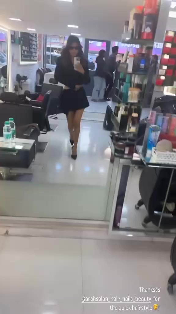 @nia Sharma