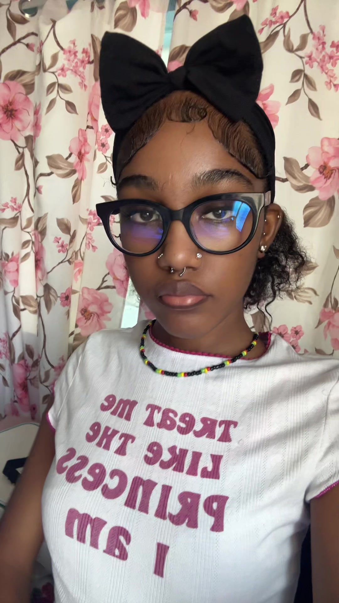 @SUCH GYAL ★👅