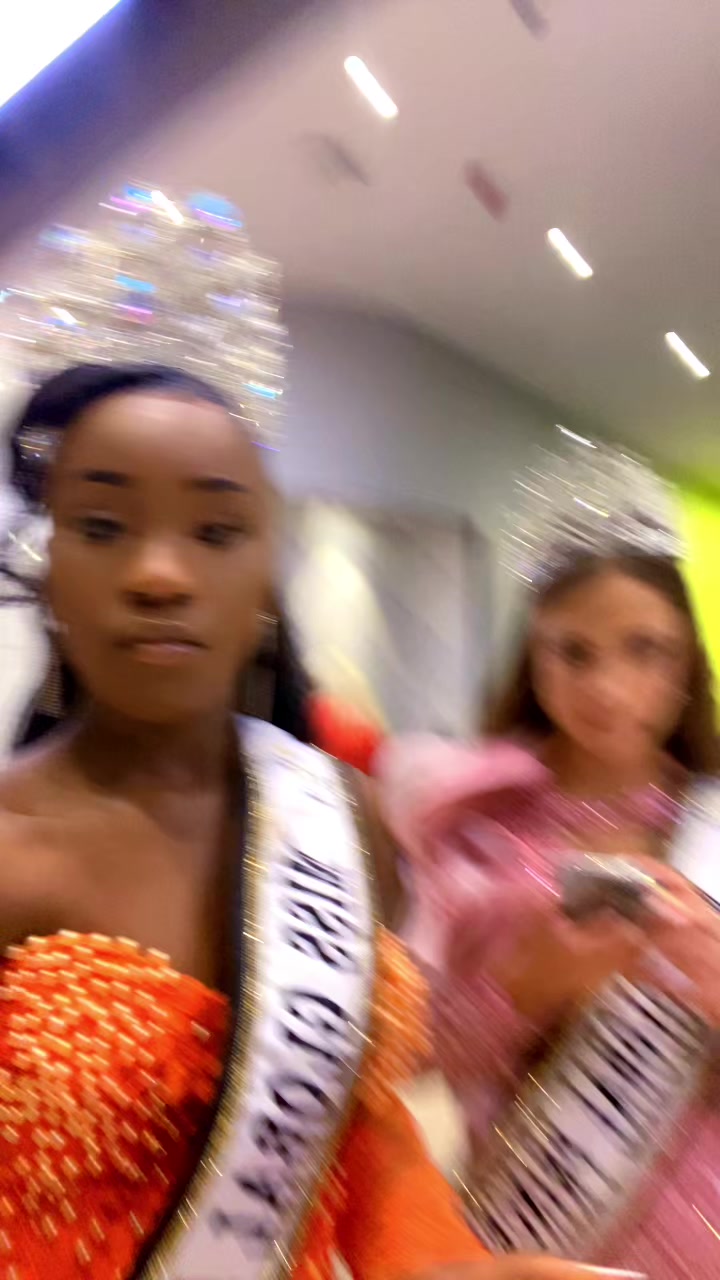 @QueenB