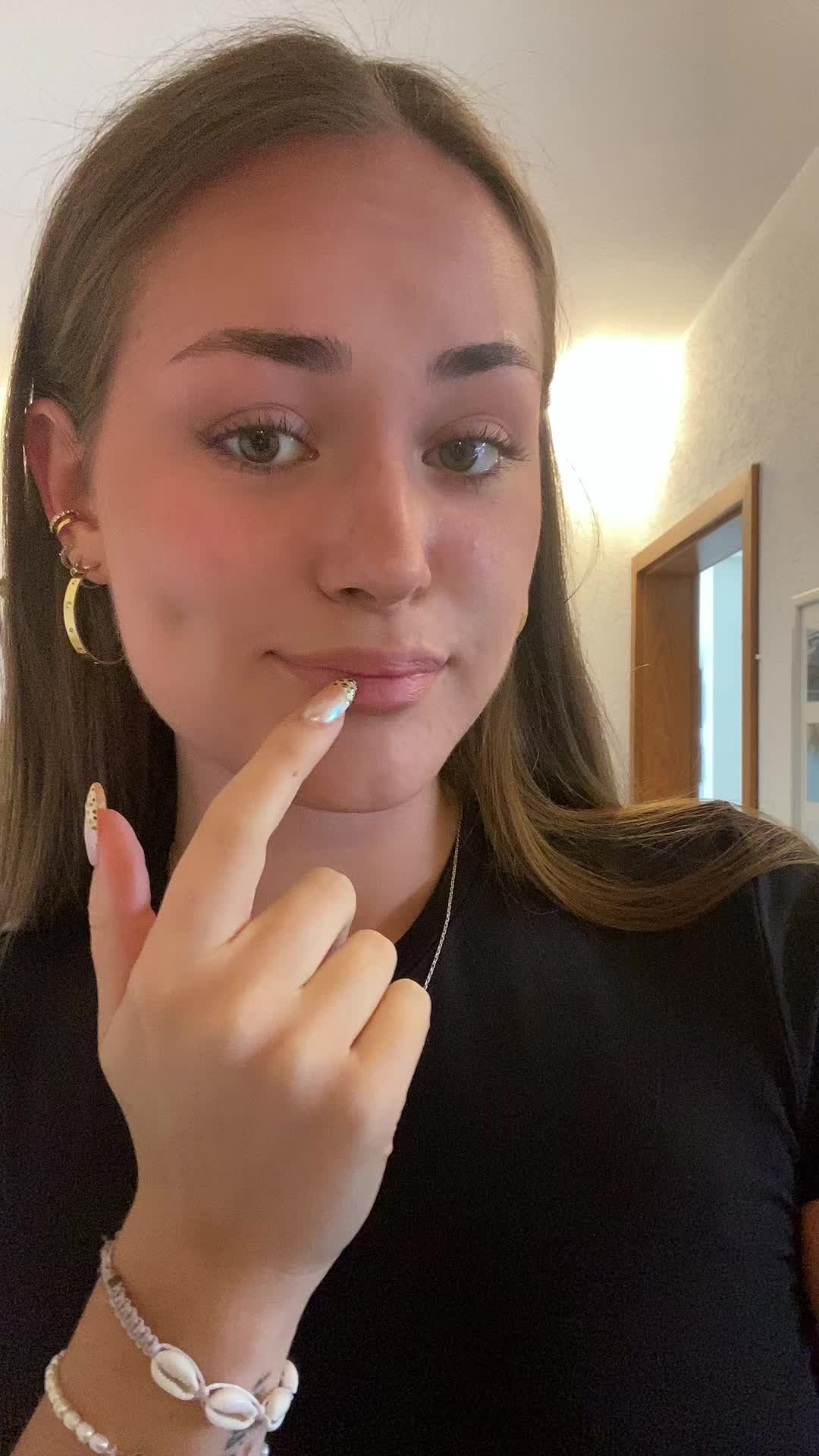 @Coraaaa