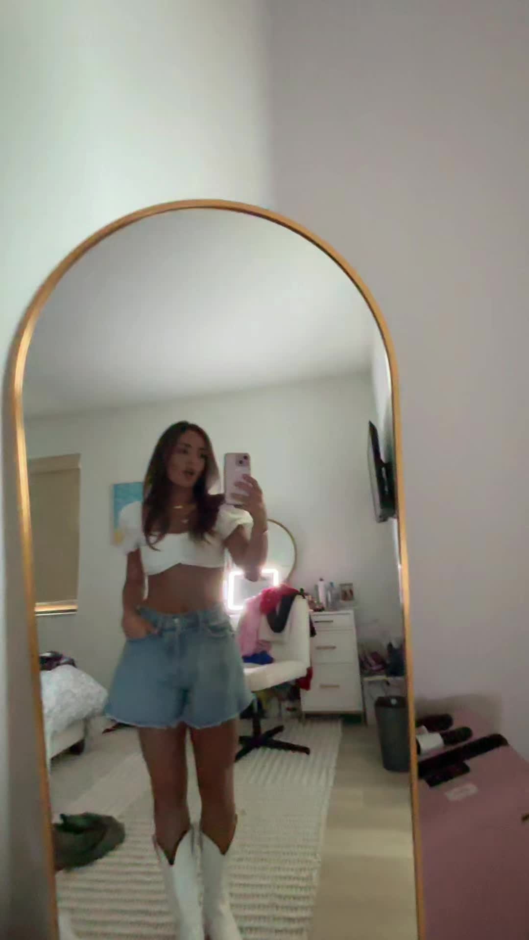 @mikayla