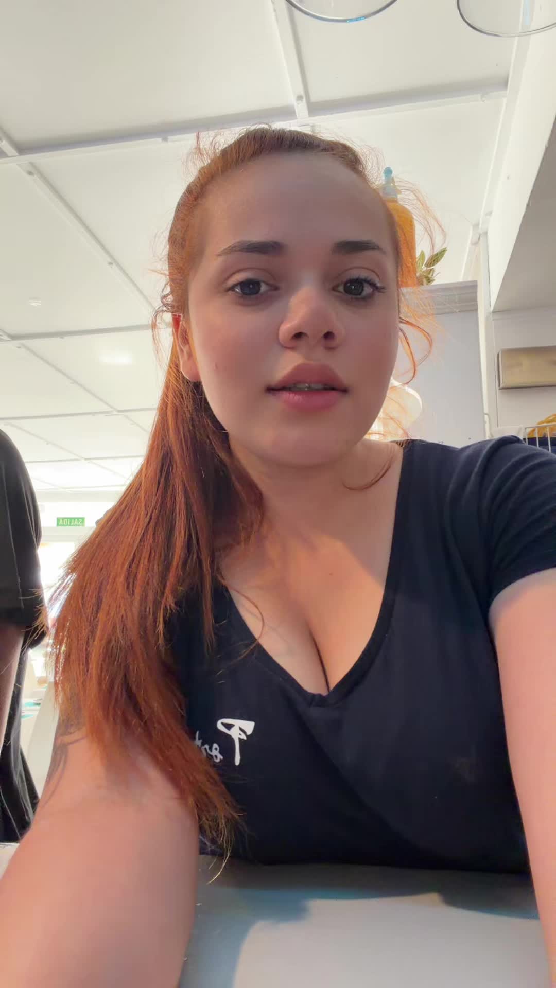 @taniaroman03
