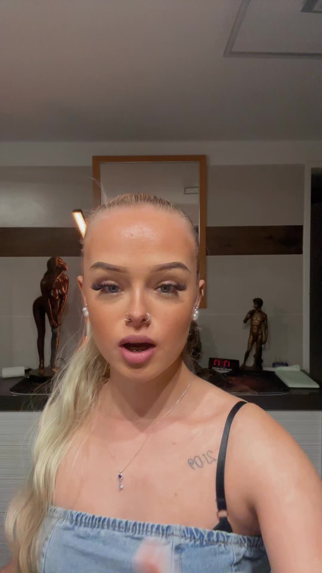@itscelina_offical