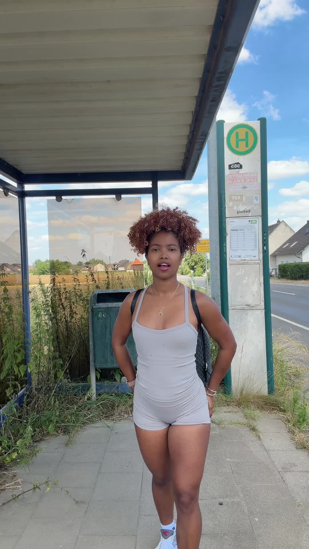 @MISS CURLY♌️