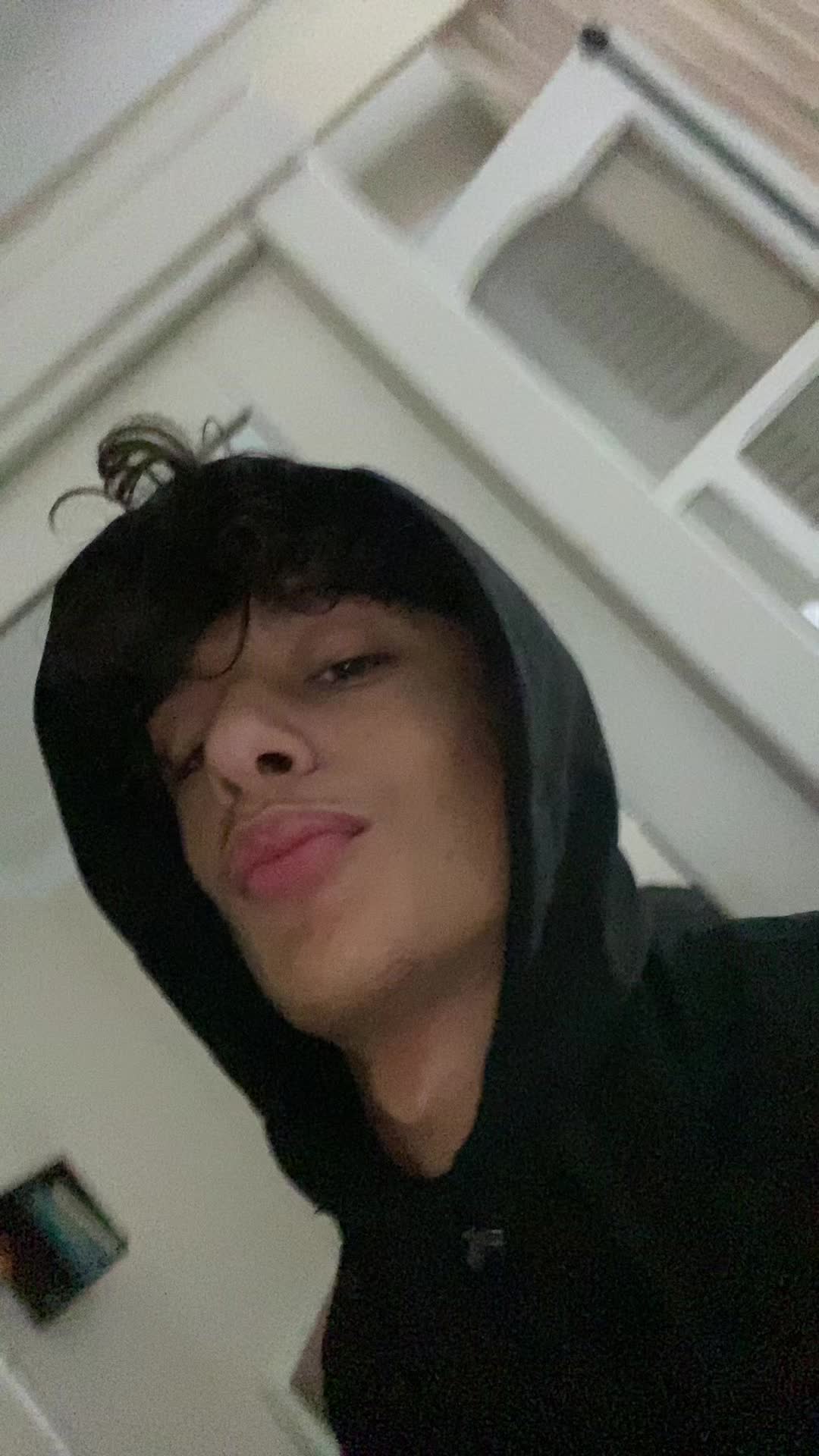 @علي