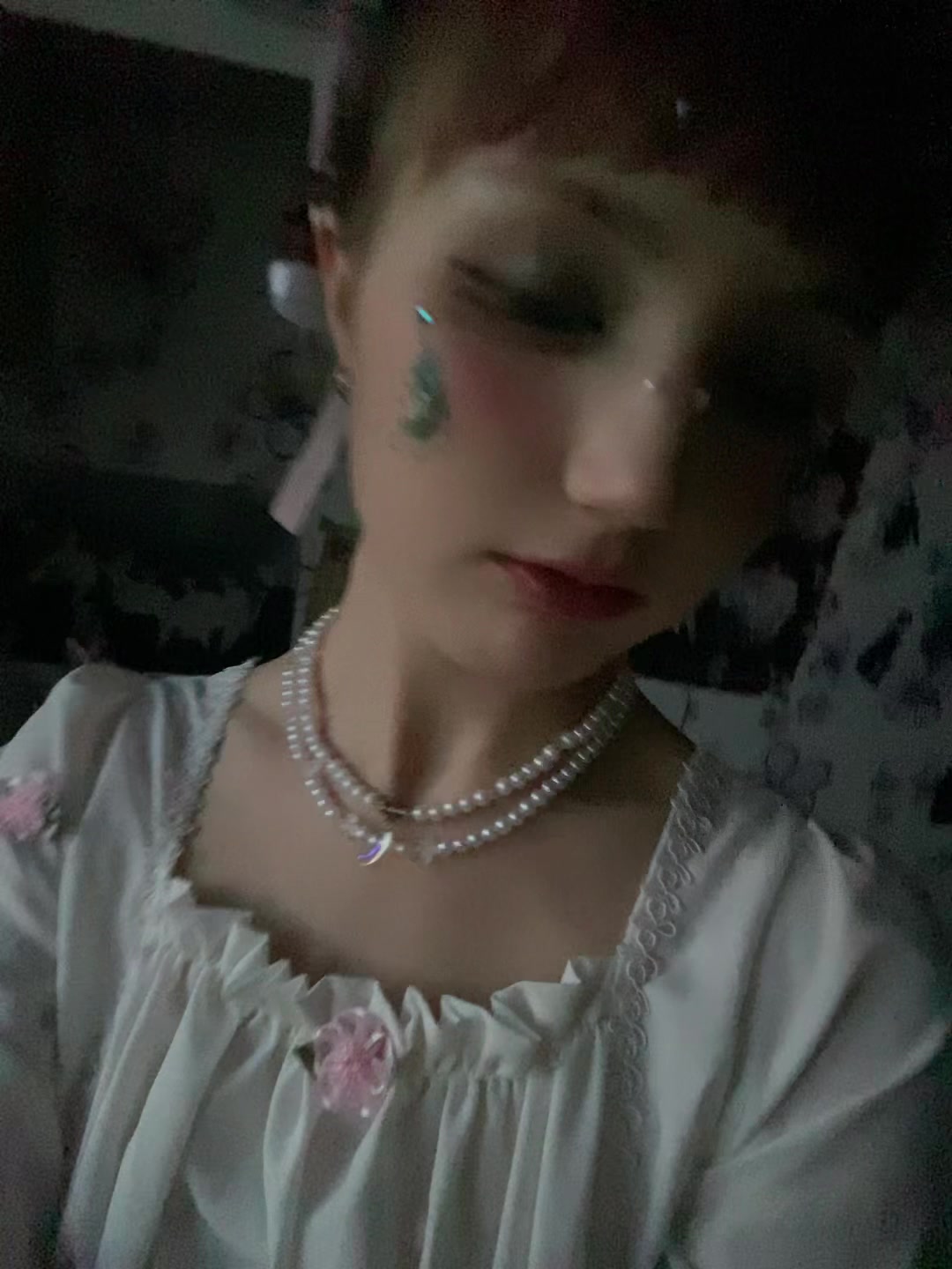 @алё [🍭💜] 7-1=0