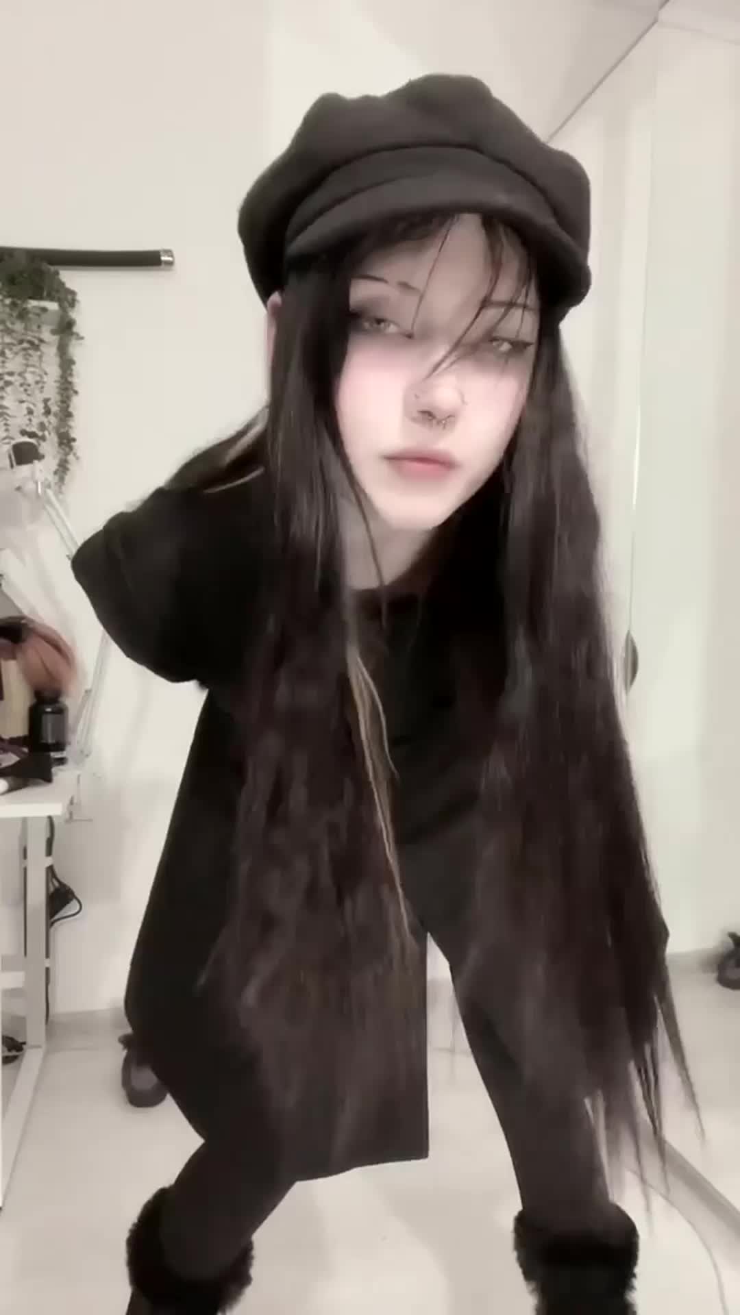 @elliecroix3954022
