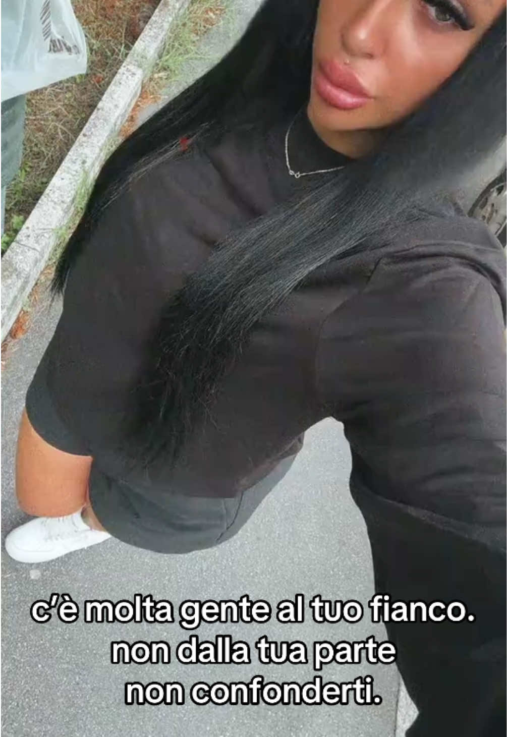 @🖤 𝓫𝓻𝓪𝓽𝔃