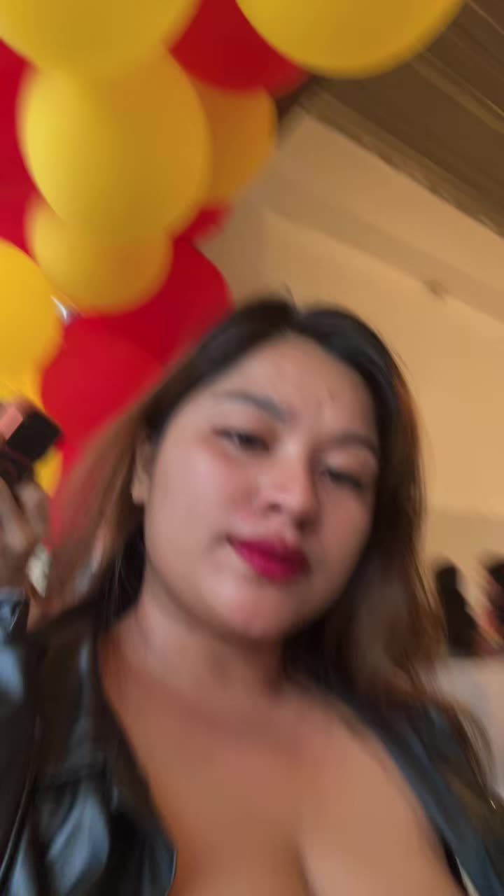 @cleavage mom