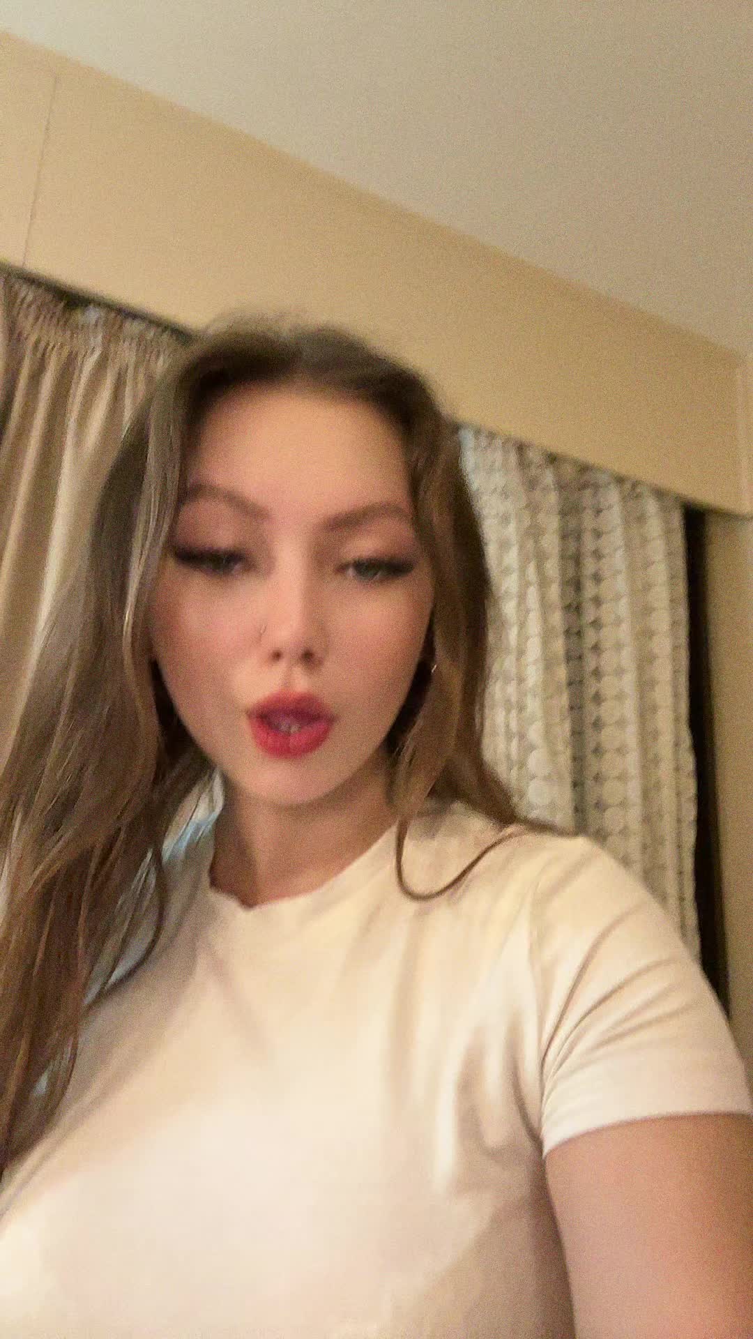 @Brydzia👾