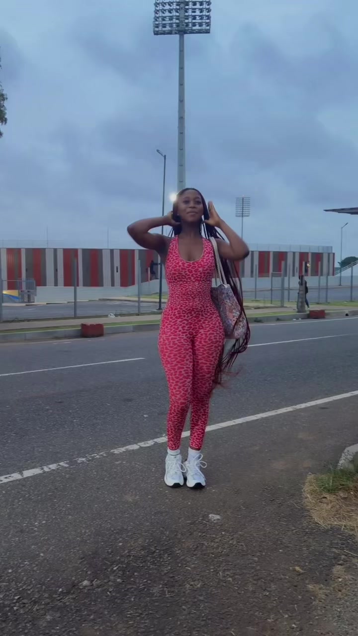 @Miss_Efya ❤️🤘