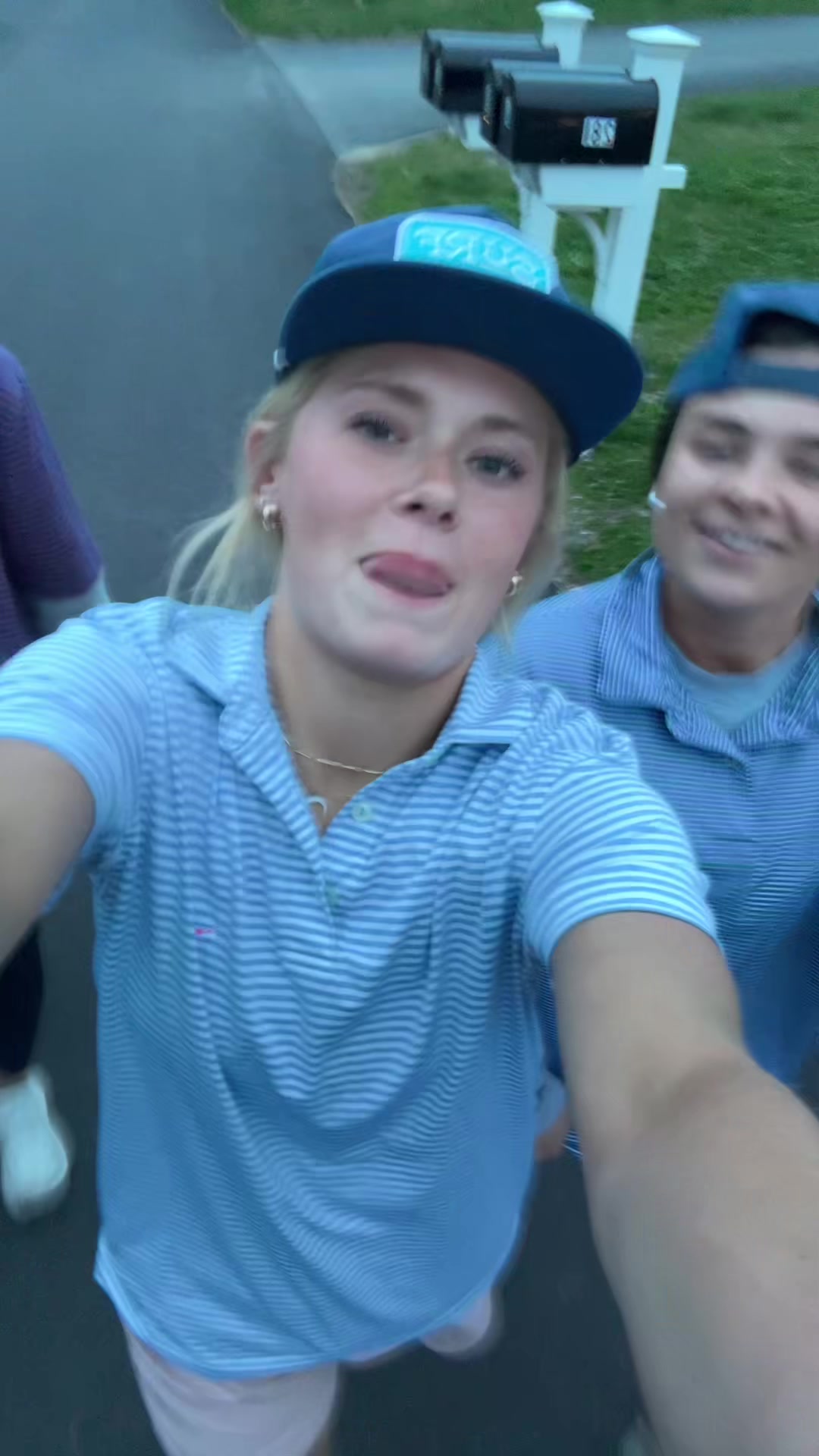 @Anniiii