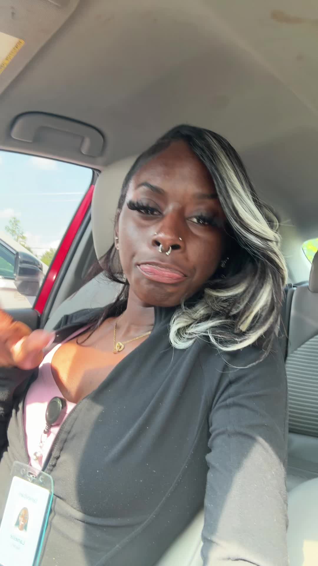 @nellee