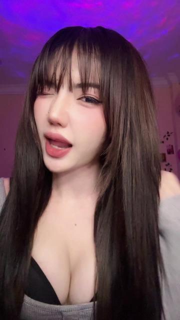 @Lily