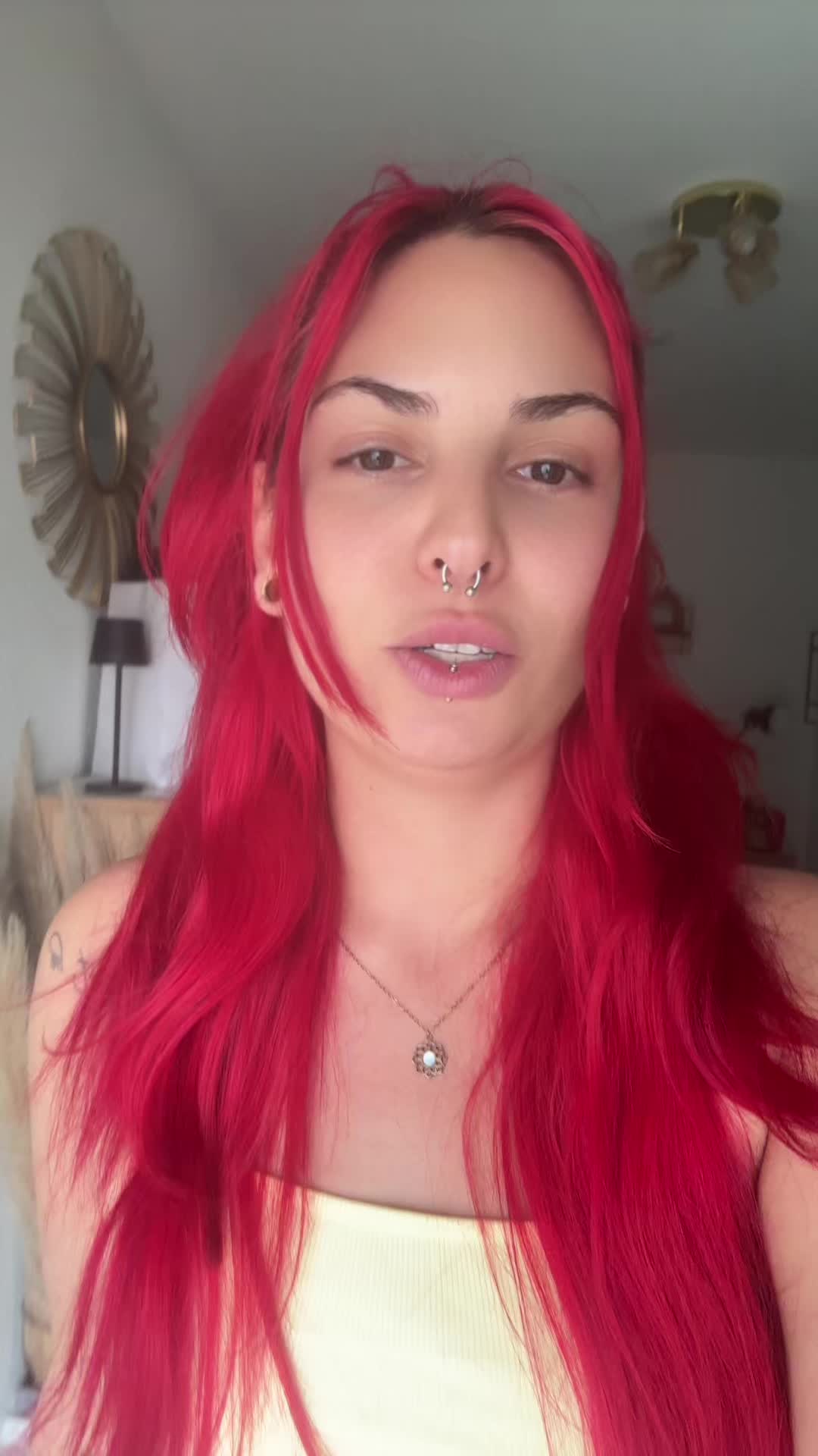 @Alice_Brn ✨🍒