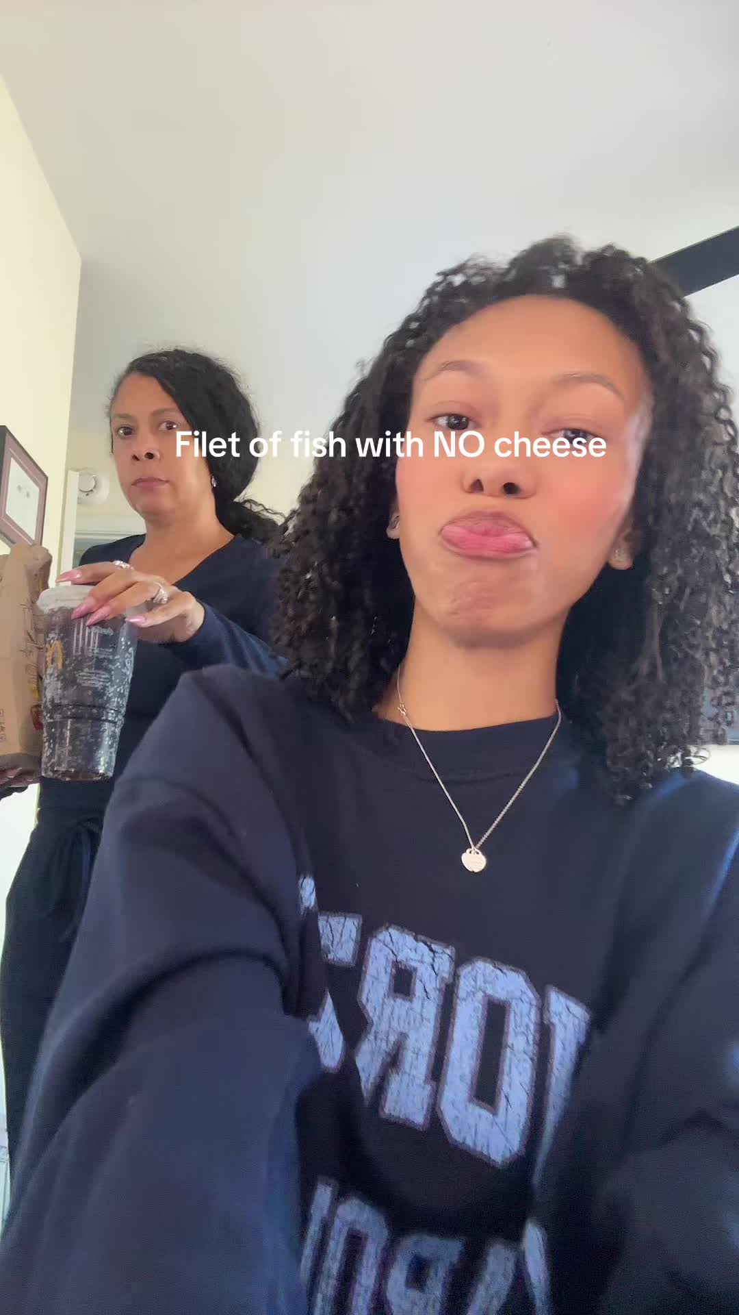 @AYSIA NICOLE