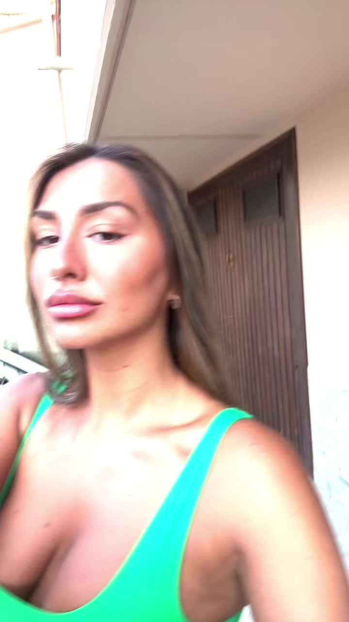@canirebecca