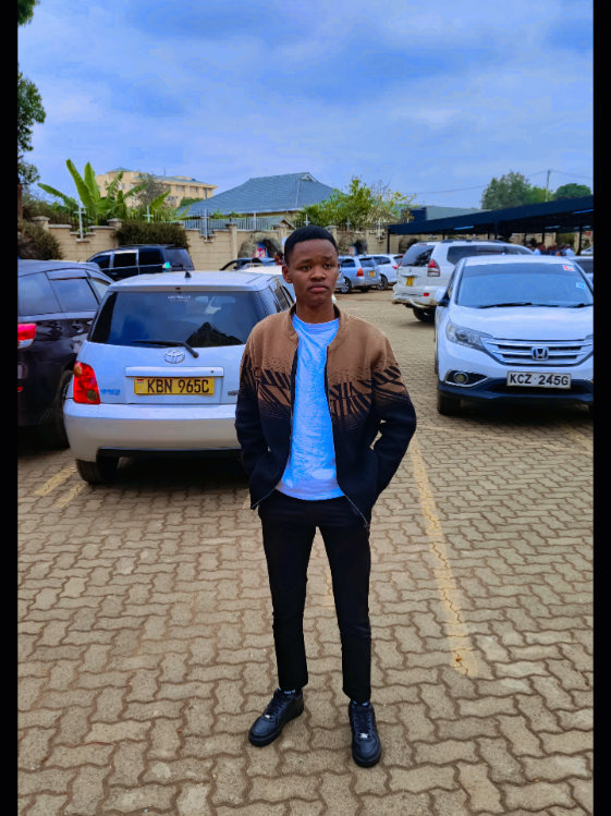 @📚ÕGÅRÓ_ISÀAC🇰🇪