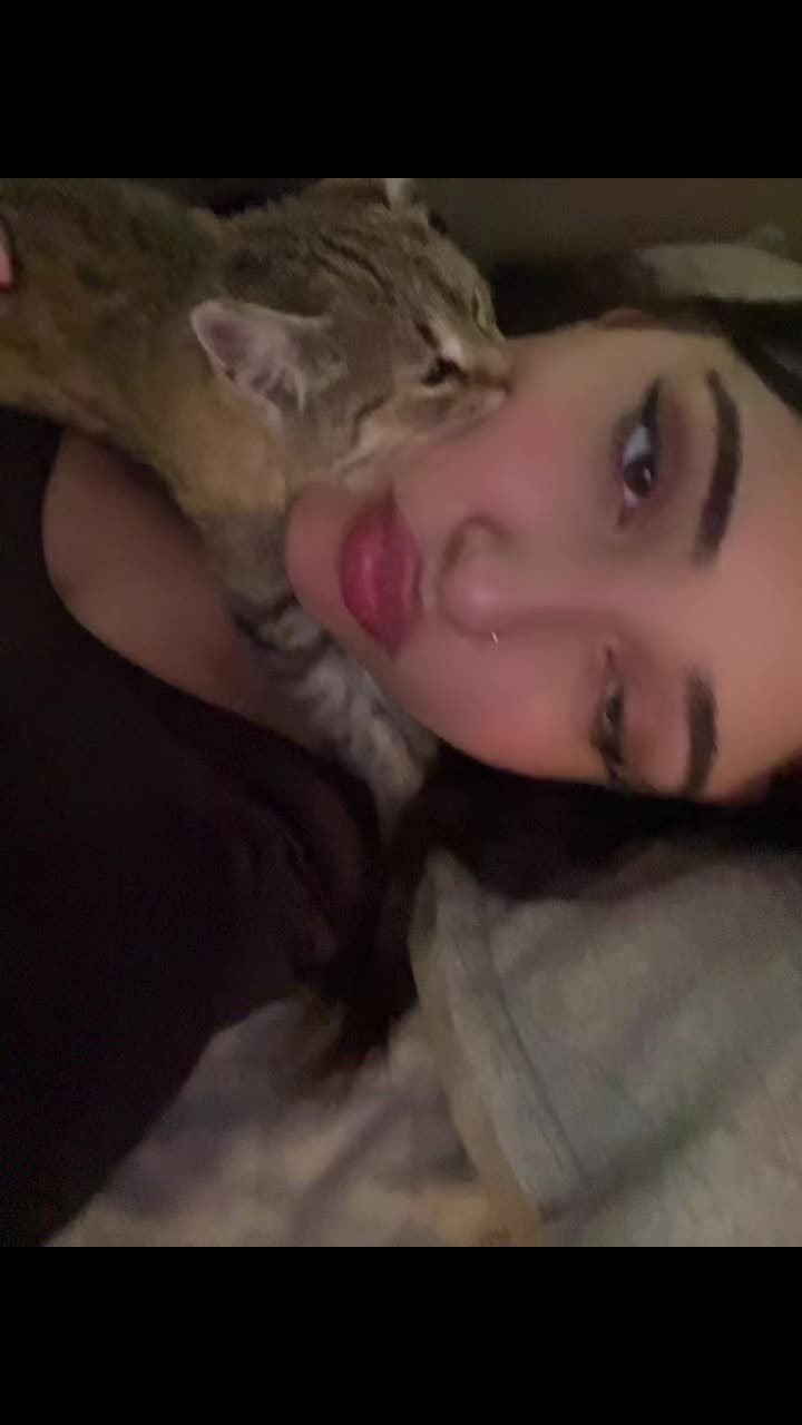 @💫