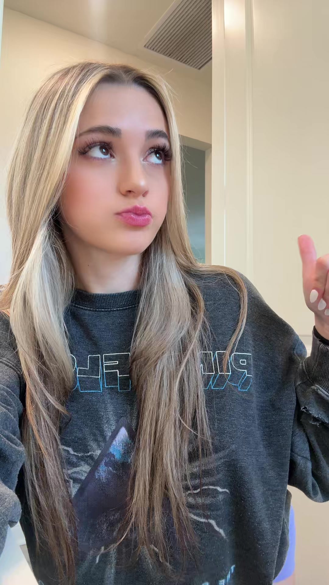 @zoeycakezz