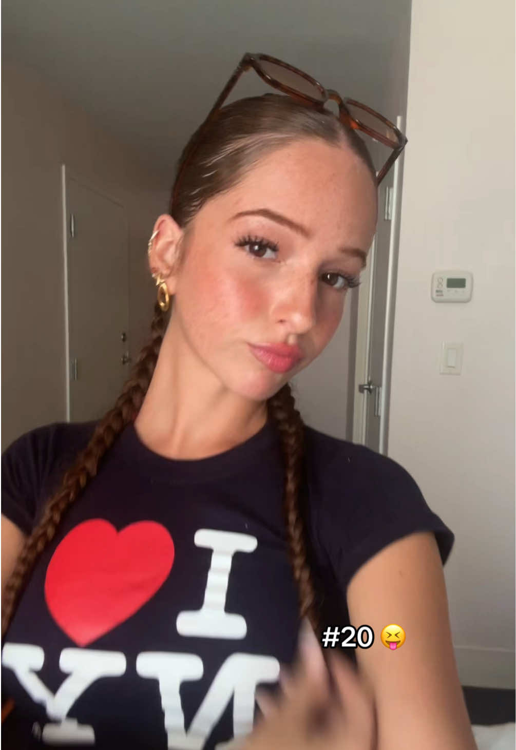 @nicole🦈