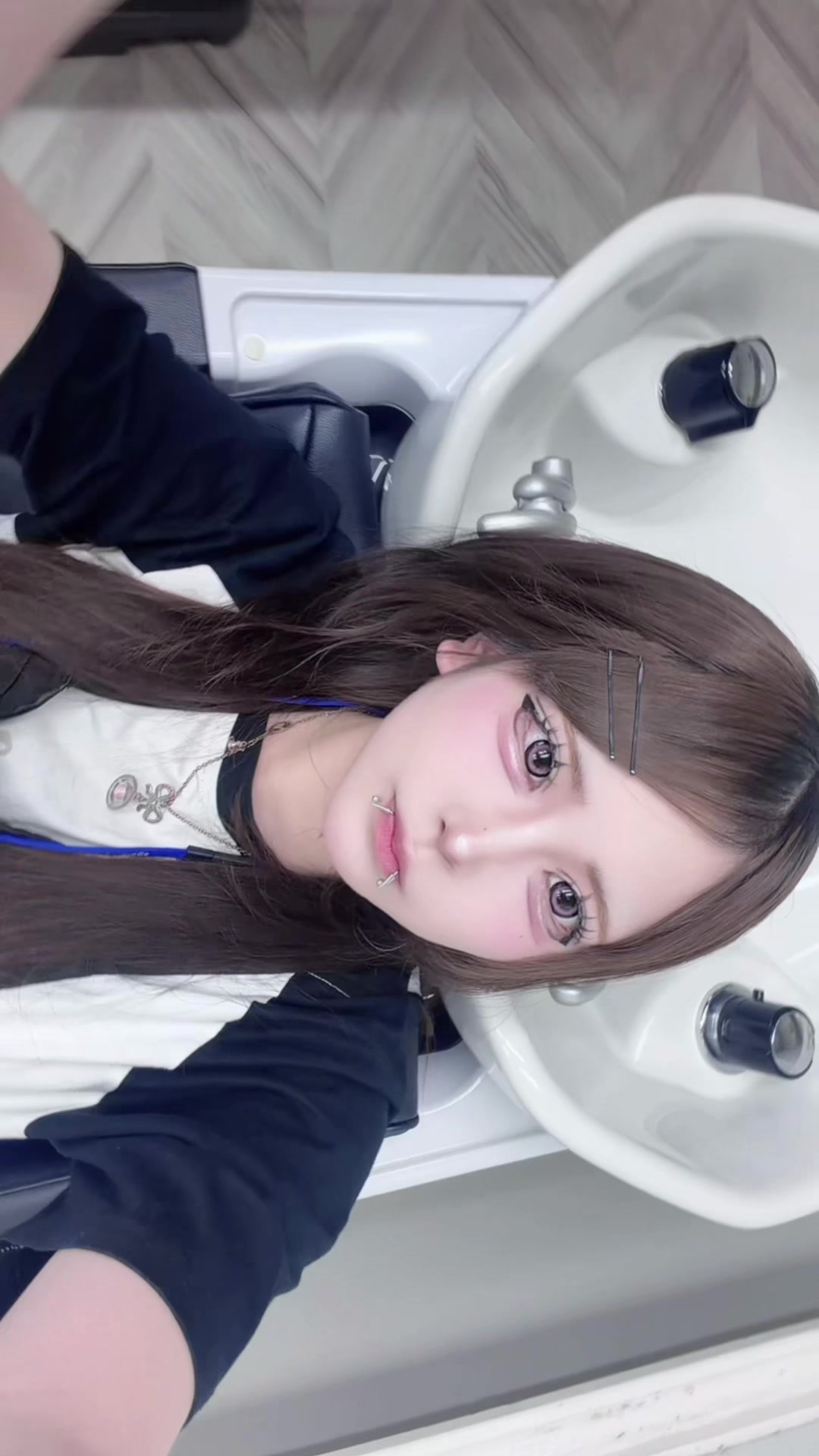 @きる