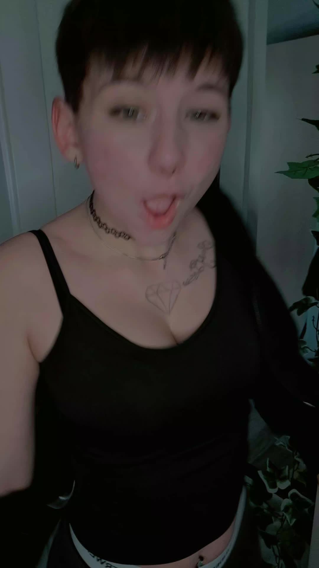 @Nachtfalter🦋