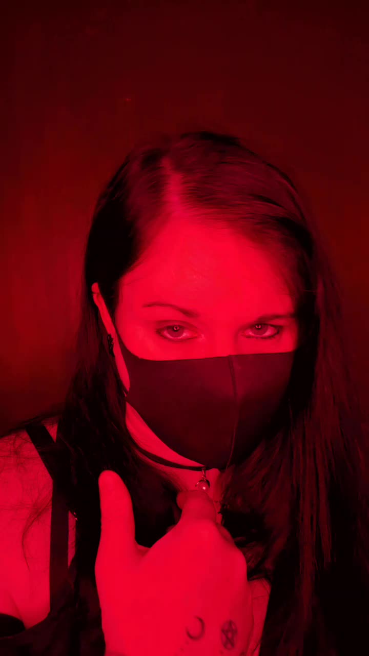 @𝕾𝖆𝖑𝖊𝖒 𝖂𝖎𝖙𝖈𝖍 🖤