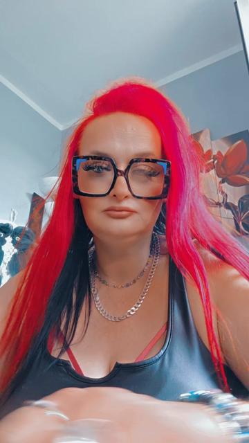 @Amira79