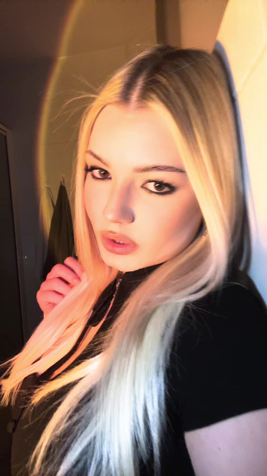@evaxevis