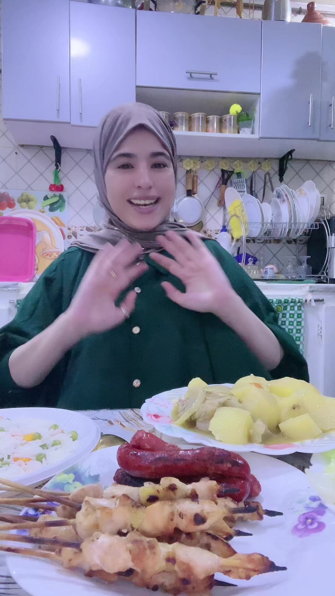 @بثينة شيبان Bouthaina Chibane