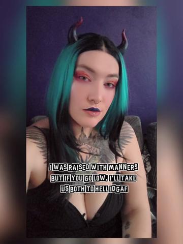 @💋🖤GothBimboBarbee🖤💋