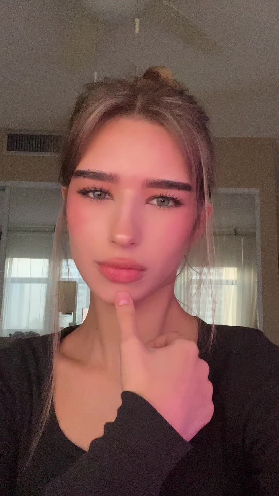 @lizka