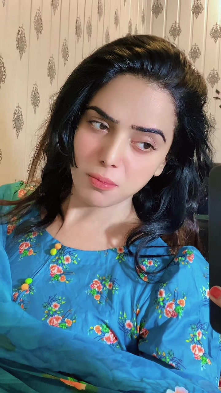 @🌺SABA SHAH🌺