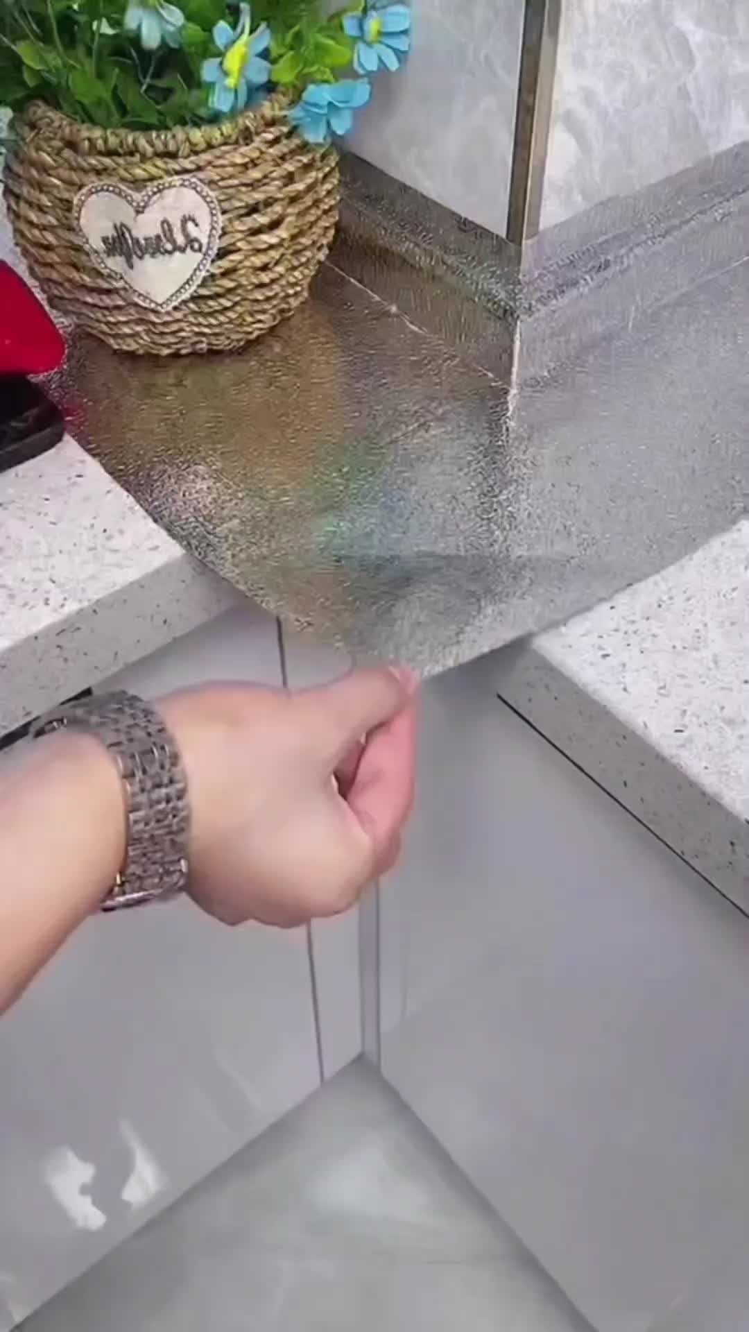 @user8278318075900