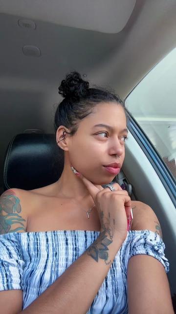 @glowwithkhalia 💫