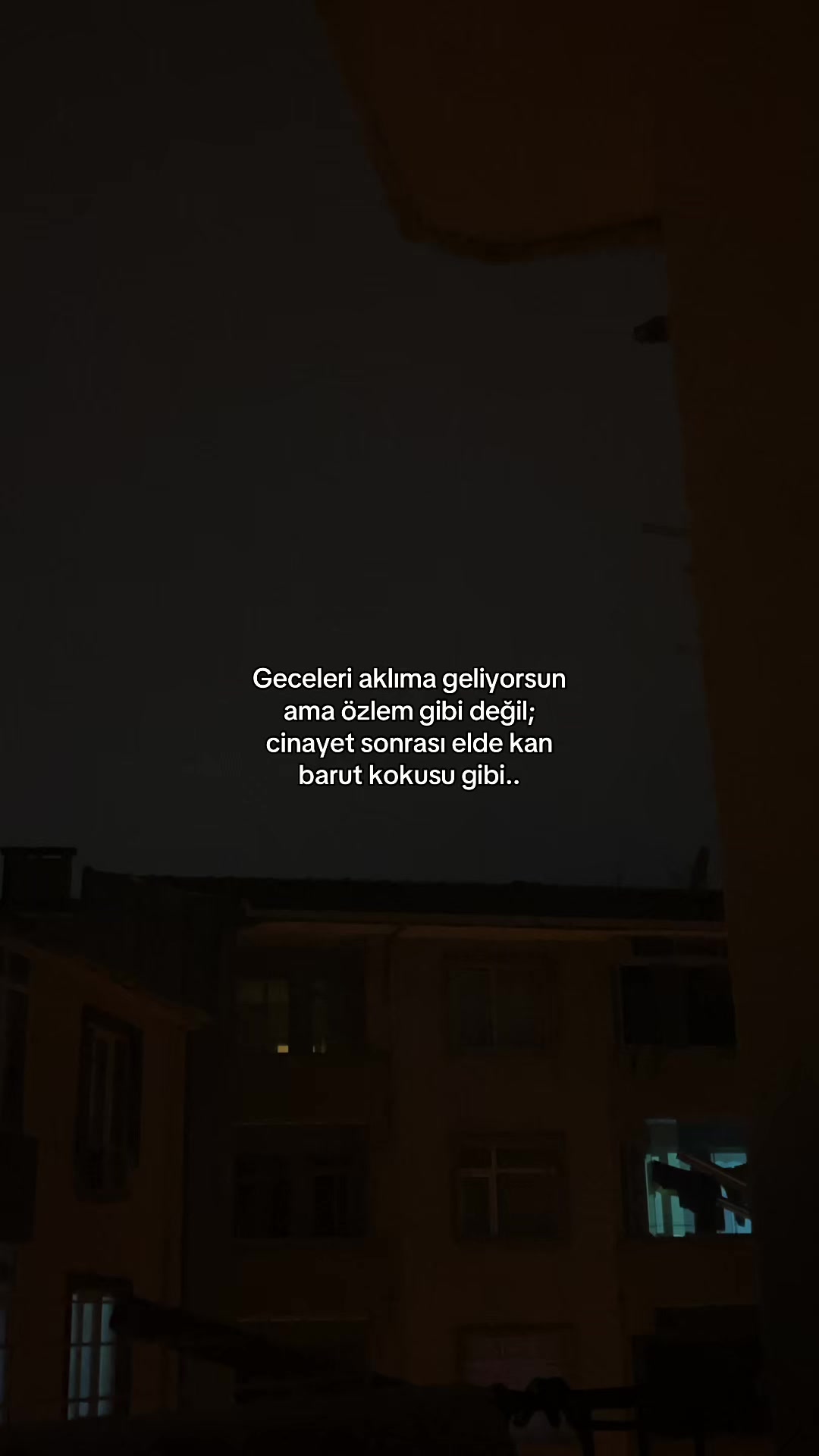 @𝐄.