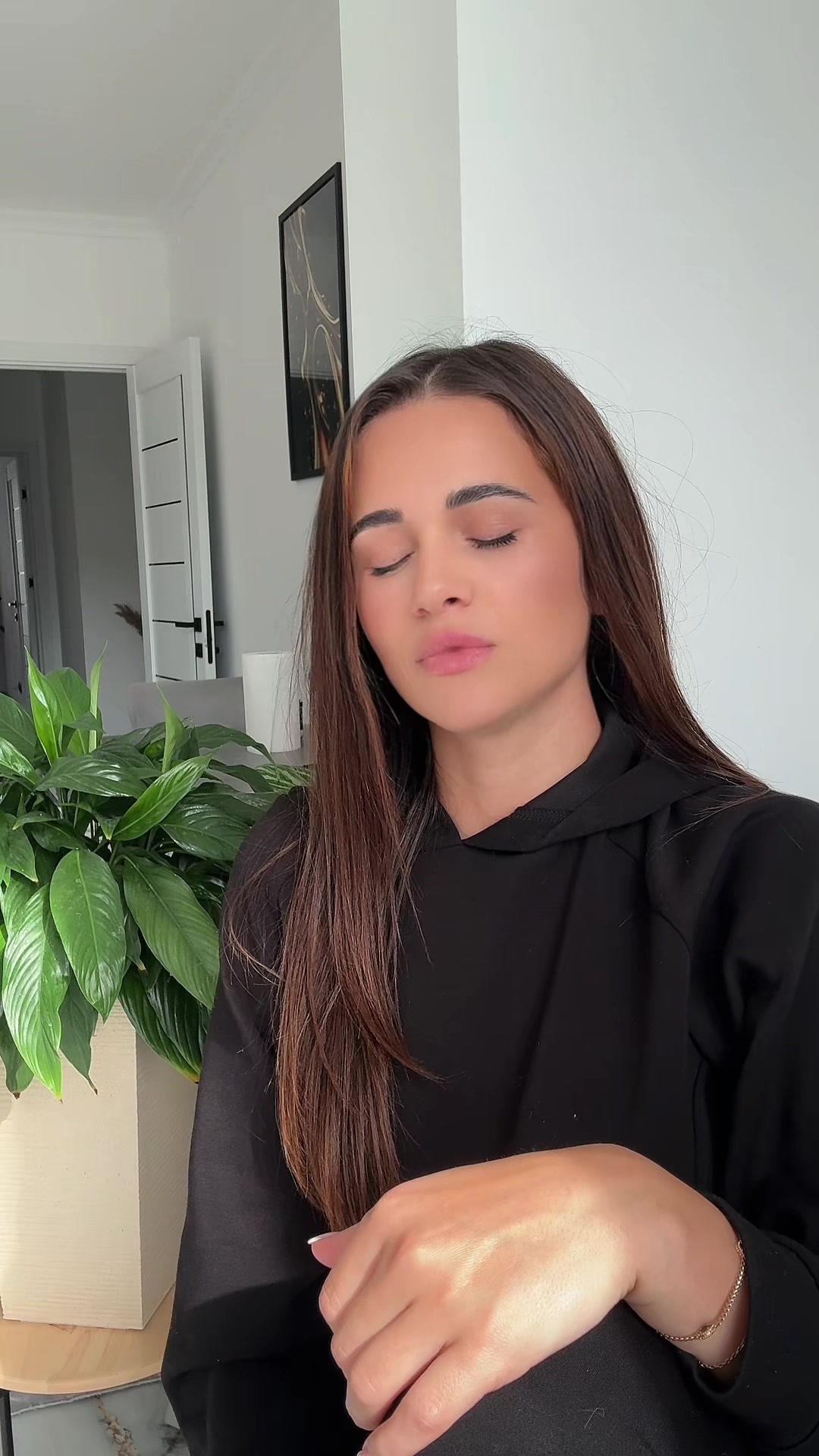 @Ella