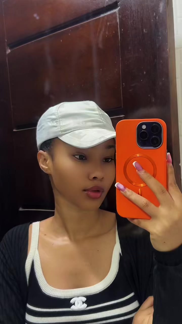 @Miss J A Y⚜️
