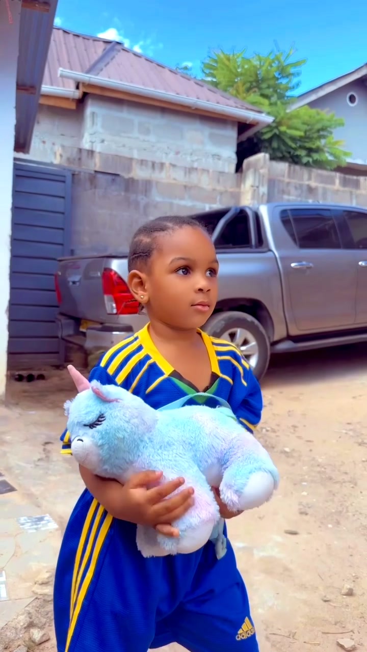 @VANNY KIZZY JR🤴