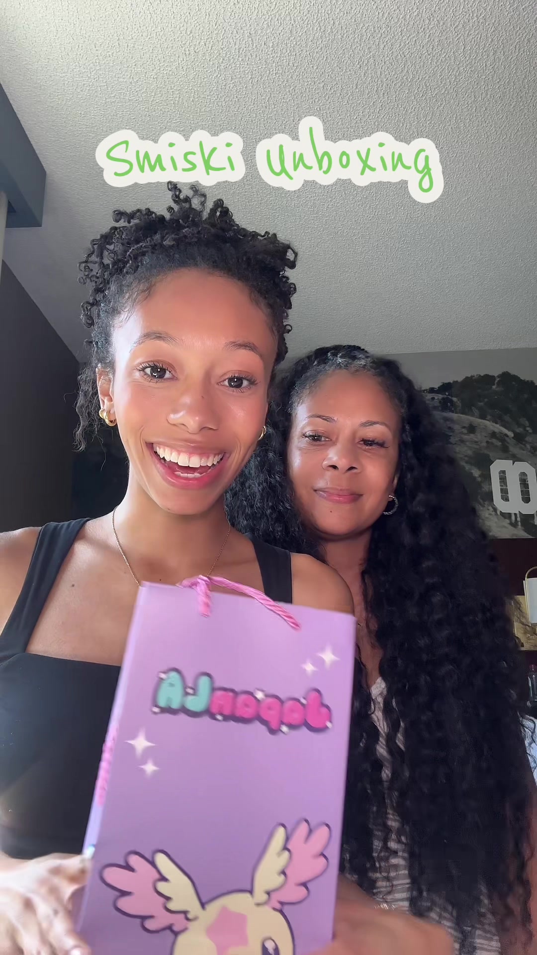 @AYSIA NICOLE